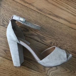 Steve Madden tan suede heels